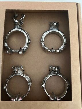 New in box Fantastic Forest animals series Pottery Barn Silver Napkin Rings (4)
